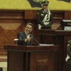 Un orate. Wilman Terán, a medio camino entre el culebrero de feria, el predicador de parque y el narrador de radionovela.