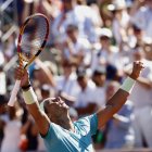 Nadal celebra tras más de dos horas de partido y clasificar a la final.