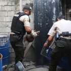 La Policía realizó operativos en el Cristo de Consuelo.