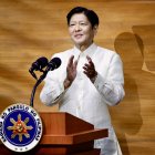 El presidente de Filipinas, Ferdinand Marcos Jr., gesticula este lunes durante el discurso sobre en Estado de la Nación en el Parlamento.