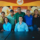 La prefecta del Guayas responde a las insinuaciones sobre un coqueteo electoral entre su administración y el oficialismo.