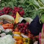 Según el estudio, hortalizas que se ofertan en los mercados de Quito, como tomate, zanahoria y lechuga tienen plomo y cadmio.