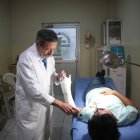 Hospital. La casa de salud atiende con consultas hasta cirugías a personas de escasos recursos de Guayaquil.