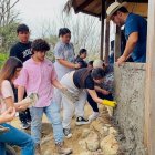 Portoviejo. Alumnos de Arquitectura realizan revestimento.
