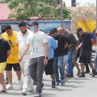En la finca estaban más de 200 personas, entre ellas, presuntos miembros y líderes de grupos de delincuencia organizada.