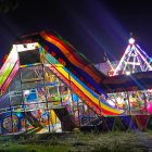 Estado. Los carruseles de la feria actualmente están abiertos al público.