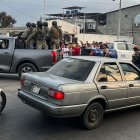 Militares acudieron a los exteriores del retén de la CTE luego del atentado, la tarde del jueves 26 de julio.