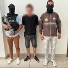 La Policía presentó a uno de los detenidos en los operativos contra la extorsión y el secuestro.