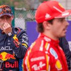 Mad Max (i) salió contrariado, tras llegar primero pero ser desplazado.