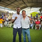 Frickson Erazo y el precandidato presidencial de Construye, Henry Cucalón.