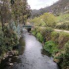 Tarqui. Este río es uno de los que mantiene el caudal más bajo.