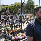 Dolan Abu Saleh, alcalde de Majdal Shams, frente al lugar del impacto en el que resultaron muertos 12 menores en Majdal Shams.