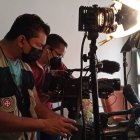 Ocupar la vía pública, para realizar tomas fotográficas y/o grabaciones con fines comerciales requiere de un permiso específico.