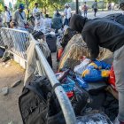 Fotografía de archivo que muestra a un grupo de inmigrantes en Estados Unidos.