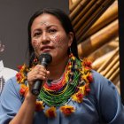 Emprendedora.- Tejidos y collares que elabora Arte Sukû.