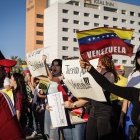 Tijuana. Cientos de venezolanos se unieron con banderas y cánticos para pedir libertad para su nación.