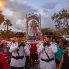 Cientos de feligreses acompañan a la Virgen de El Cisne en su recorrido cada año.