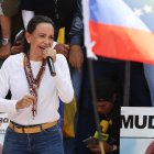 La líder opositora de Venezuela María Corina Machado habla en una protesta en rechazo a los resultados oficiales de las elecciones presidenciales -que dan la victoria al presidente Nicolás Maduro-, este 3 de agosto de 2024 en Caracas (Venezuela).