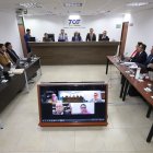 Yadira Saltos y Augusto Verduga asistieron de forma presencial a la audiencia. Mientras que Franco Loor y Párraga, de manera virtual.