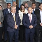 Antichavistas acuden a cita del Supremo para la revisión del resultado electoral