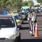 Los controles preventivos se cumplen en distintos puntos de la ciudad.