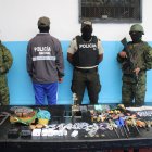 En la cárcel de Imbabura se decomisó la mayor parte de artículos prohibidos, según informaron las Fuerzas Armadas.