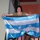 9 de Octubre. Los moradores de la ciudadela muestran sus banderas con orgullo, pese a la inseguridad.