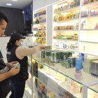 Se decomisó varios cosméticos como cremas.