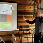 Mateo Villalba, exgerente del BCE, presentando las propuestas económicas frente al cierre del ITT.