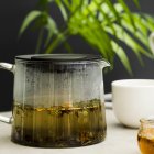 El té de tilo es una opción natural para combatir con el insomnio.