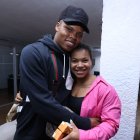 Angie Palacios con su esposo, Bryan de Jesús, después de la rueda de prensa en la Concentración Deportiva de Pichincha la noche del lunes 12 de agosto.