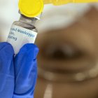 Foto archivo. Vacuna viruela del mono.