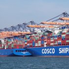 Cosco es una compañía estatal del gobierno de la República Popular China, propietaria de 1413 buques