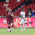 Los jugadores hicieron visible su descontento por el resultado.