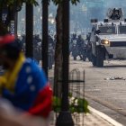 Caracas. Manifestantes en el enfrentamientos entre opositores y miembros de la Guardia Nacional Bolivariana.