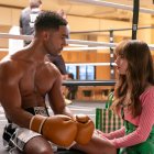 Escena de la cuarta temporada de Emily in Paris.