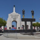 El Coliseum de la ciudad será el nexo entre todas los épocas. Como lo fue en 1932 y 1984, será la sede de las pruebas de atletismo, que por primera vez se realizarán primero.