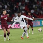 En el primer enfrentamiento entre Liga de Quito y Lanús, en Quito, la semana pasada, los albos no pudieron sostener el resultado y fueron remontados por 1-2 . Este miércoles en la vuelta buscarán quedarse con la llave.