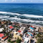 Vista general de la playa "Pie de la Cuesta", en el balneario de Acapulco en el estado de Guerrero.
