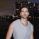 Johann Vera, es cantante y actor.