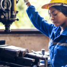 Las maestrías en ingeniería e industrias, entre las que llaman la atención de los profesionales.