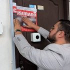 Medida. La autoridad clausura un local que al parecer hacían procedimiento quirúrgico sin  tener los debidos permisos.