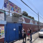 Escolaridad. La ministra de Educación expuso que el Gobierno está analizando prohibir el uso de celulares en los planteles educativos.