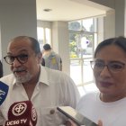 Evento. El ministro Humberto Plaza participó del programa organizado por la ministra Zaida Rovira, en el Centro Cristiano de Guayaquil.