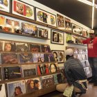 En Cumbayá, Music Service abrió sus puertas para acercar a los fanáticos del vinilo a los discos.