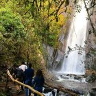 Atractivo. Los ciudadanos llegan por las dos cascadas del sitio. Cada una tiene 120 metros de altura.