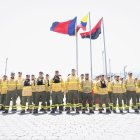 Los bomberos de Quito durante se trasladaron a Sigchos para apoyar en la contención del incendio forestal en el cerro Púlpito