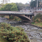 El río Tomebamba incrementó su caudal tras la lluvia registrada en la madrugada de este lunes 2 de septiembre.