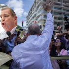 Edmundo González Urrutia, hablando durante un acto de campaña.
