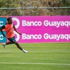 Los jugadores convocados por el DT Sebastian Beccacece se concentran en la Casa de la Selección.